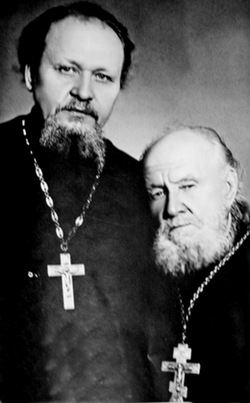 Протоиерей Михаил и священник Василий - отец и дед Патриарха