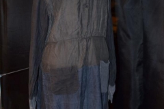 Самодельной женское платье узниц сталинских концлагерей