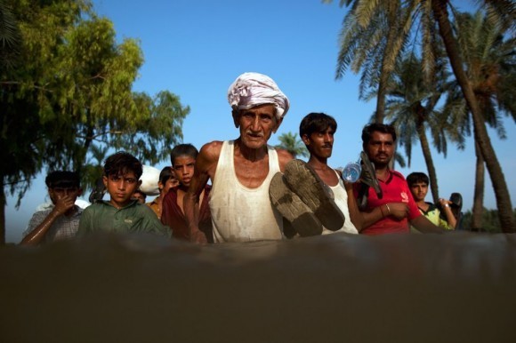 http://www.pravmir.ru/wp-content/uploads/2011/09/pakistan-flood-one-year-news-13-20100811-580x386.jpg