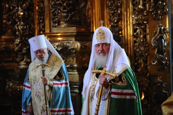 Святейший Патриарх Кирилл и Блаженнейший митрополит Владимир совершают молебен в киевском соборе Святой Софии
