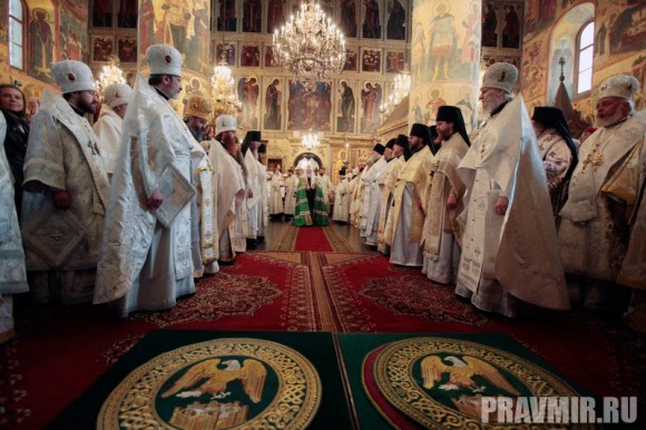 Патриаршая литургия в Кремле и молебен у храма Василия Блаженного. Фото Владимира Ходакова (9)