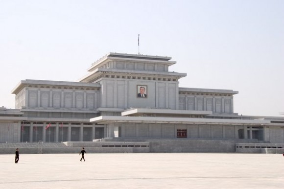 Мавзолей Ким Ир Сена в Северной Корее
