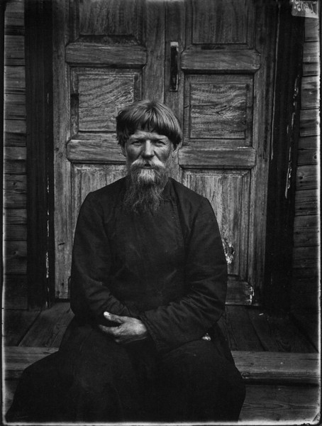 Настоятель молельни поморцев в Семеновском уезде. 1897 г. Негатив 18х24 см