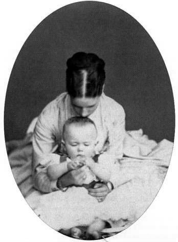 С матерью, Цесаревной Марией Феодоровной. 1868-1869 г