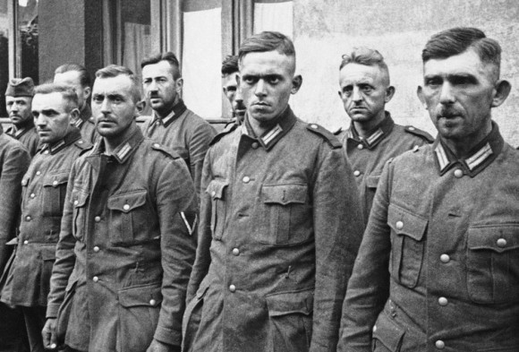 Немецкие солдаты, взятые в плен польской армией во время сентябрьской кампании 1939 года