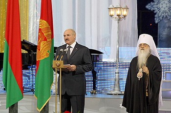 Президент Беларуси выразил признательность митрополиту Филарету и поздравил нового экзарха