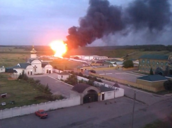 В Луганске возле храма идет бой, настоятель просит молитв