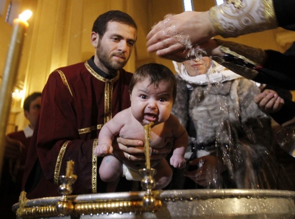 Крестить ли капризных детей? Отвечают священники