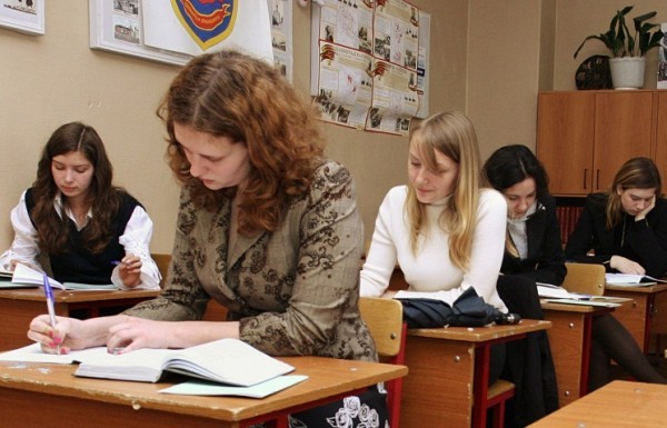 У каждого школьника в России появится электронное досье