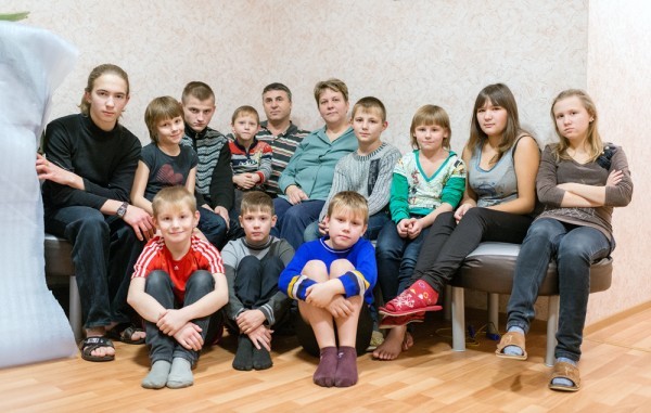 Елена Горбачёва, 2 своих детей, 14 — приемных: «Моя профессия – мать, и у меня это получается»