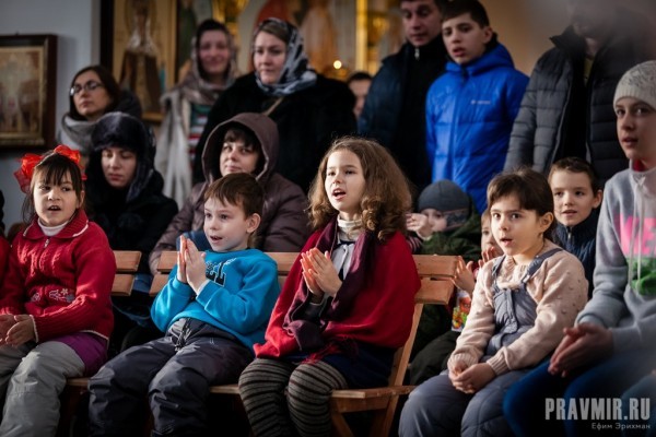 Ёлка для детей-беженцев в Москве (+ ФОТО)