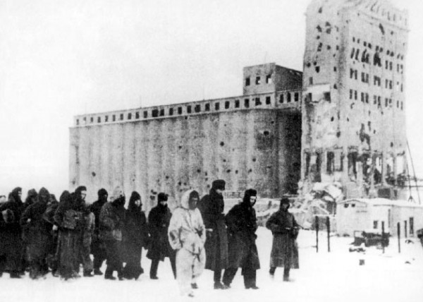 Пленённые под Сталинградом немецкие солдаты
