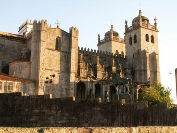 Кафедральный собор в Порту. Фото: tripwow.tripadvisor.com