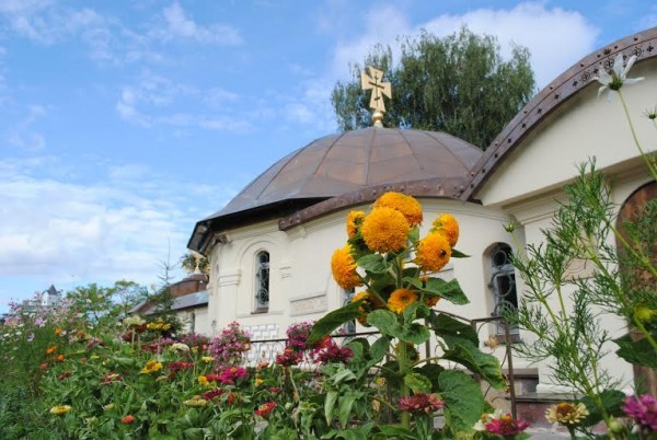 Существующий храм Десятинного монастыря