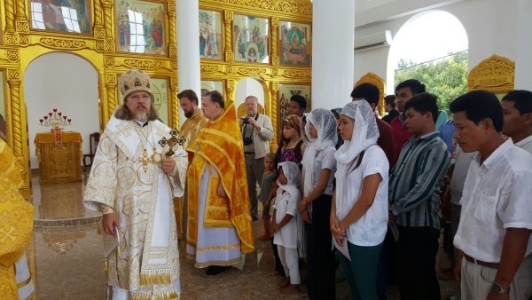 В Камбодже освящен первый храм Русской Православной Церкви Img-20151027-wa0012-600x338