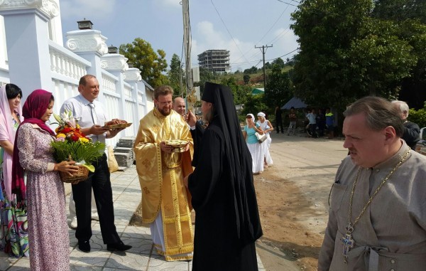 В Камбодже освящен первый храм Русской Православной Церкви Img-20151027-wa0019-600x381