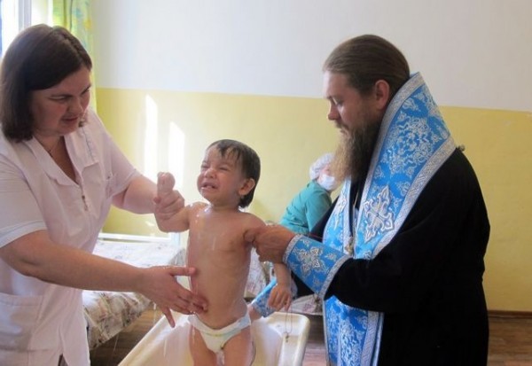 Крещение детей в закрытом туберкулезном санатории