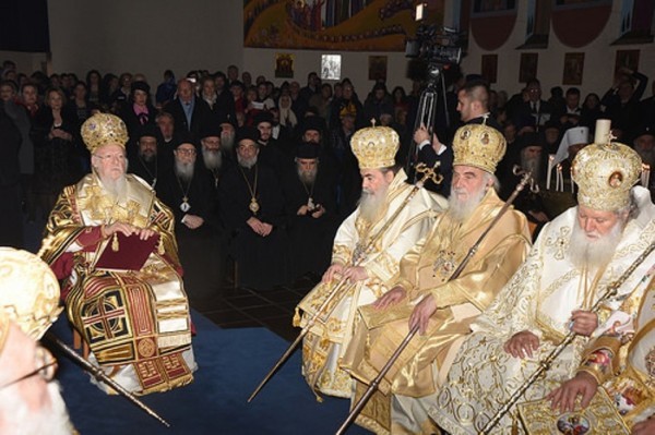 Патриарх Кирилл направил письмо участникам храма на Крите