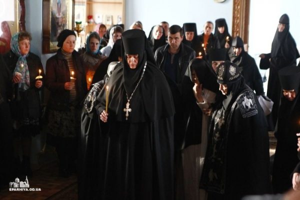 Игумения Серафима с сестрами Одесского монастыря. mihalovskiy.church.ua 