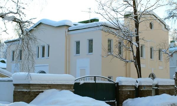 Власти Петербурга отказали Церкви в передаче двух зданий
