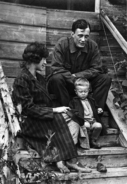 Сергей Фудель с женой и сыном