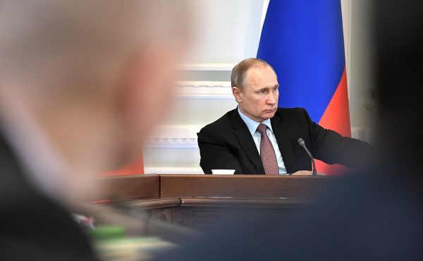 Путин сравнил микрофинансовые организации со старухой-процентщицей