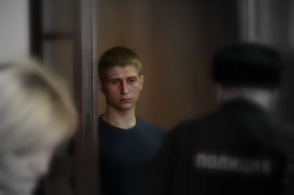 Вынесен приговор Максиму Хохлову, обвиненному в краже телефона за 5 тысяч рублей