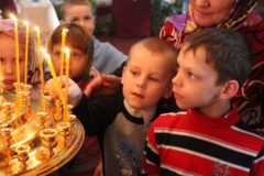 Можно ли с месячными ходить в церковь, Правмир