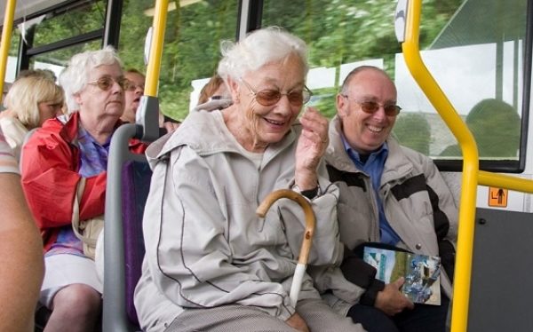 В Москве появился “Добрый автобус” – бесплатный транспорт для пожилых