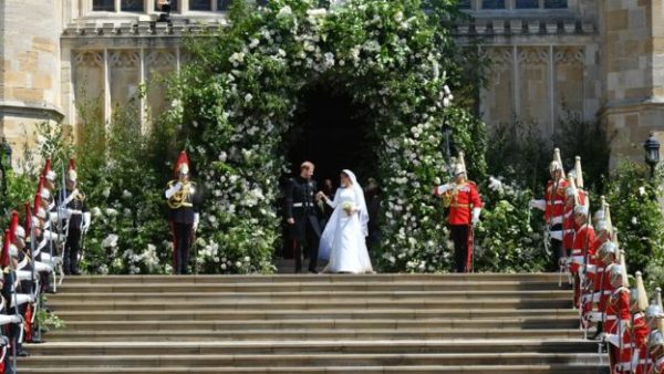 #RoyalWedding: Королевская семья обнародовала фото со свадьбы принца Гарри и Меган Маркл