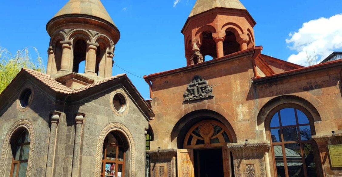 Армянская церковь в Ереване