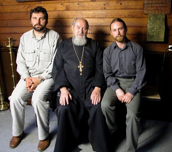 2002. О.Василий Ермаков, Андрей Кирисенко и Сергей Чапнин. Съемки фильма о царской семье.arskoiSem'e