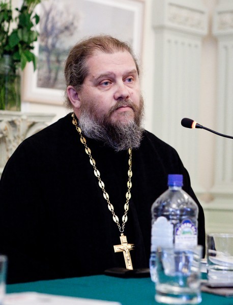 Священник Андрей Лоргус