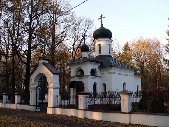 Приходской комплекс на месте гибели о. Александра. Сергиевская церковь. Часовня Усекновения Главы Иоанна Предтечи Приходской комплекс на месте гибели о. Александра. Сергиевская церковь. Часовня Усекновения Главы Иоанна Предтечи