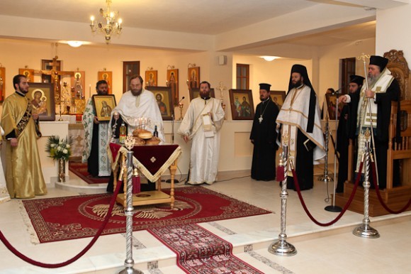 Открытие дверей и малое освящение вновь отстроенного нижнего храма.