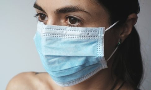 помогают ли маски от коронавируса?