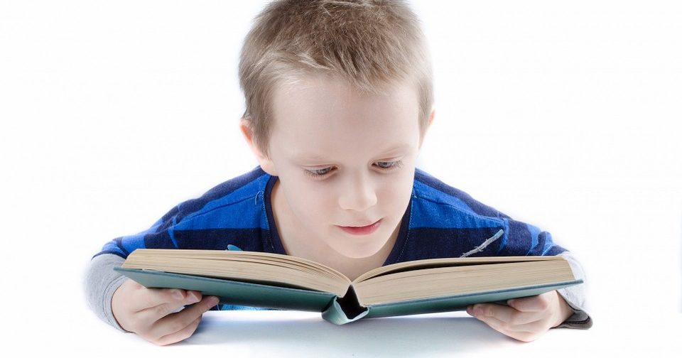 Как научить ребенка читать