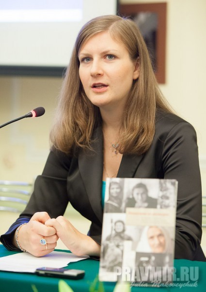 На презентации книги "Монахиня из разведки" На презентации книги "Монахиня из разведки"