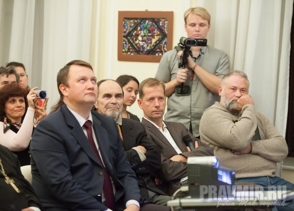 На презентации книги "Монахиня из разведки" На презентации книги "Монахиня из разведки"