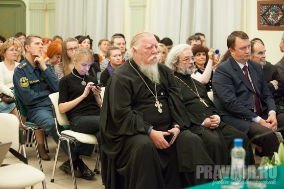 На презентации книги "Монахиня из разведки" На презентации книги "Монахиня из разведки"