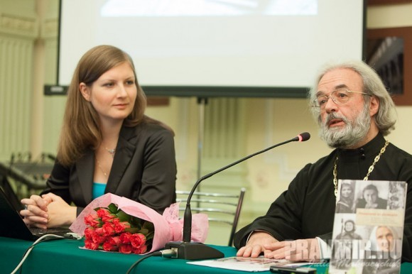 На презентации книги "Монахиня из разведки" На презентации книги "Монахиня из разведки"