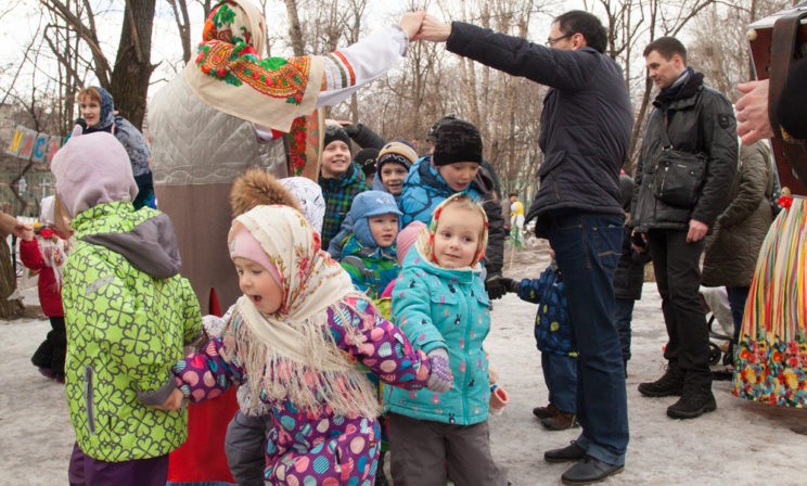 Как провести масленицу с детьми?
