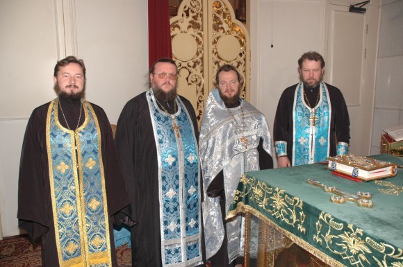 Все настоятели храма в пос. Мирный