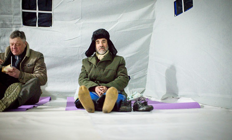 А это Александр, которой стал жертвой квартирной махинации в 1998 году и до сих пор вынужден жить на улице