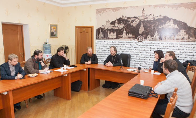 Дары волхвов прибыли в Киев. Мнения экспертов