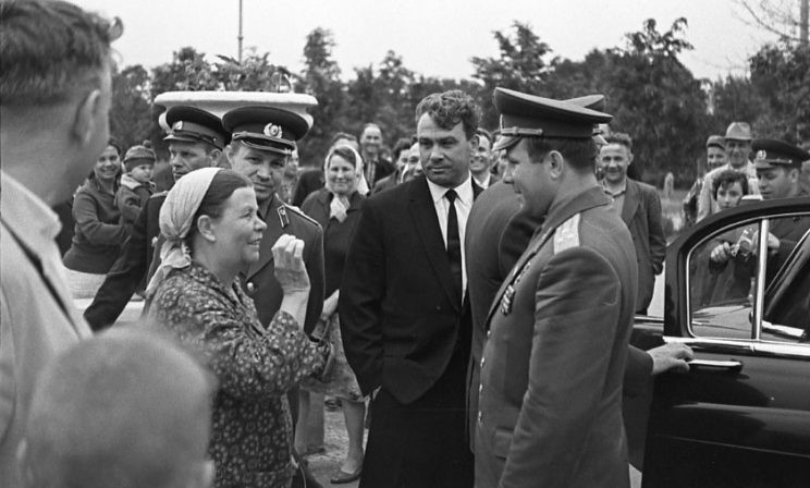 Как калужская бабушка Гагарина перекрестила
