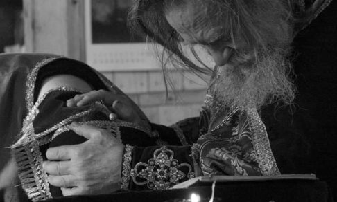 Как исповедоваться и причащаться на Страстной седмице? Отвечают священники 