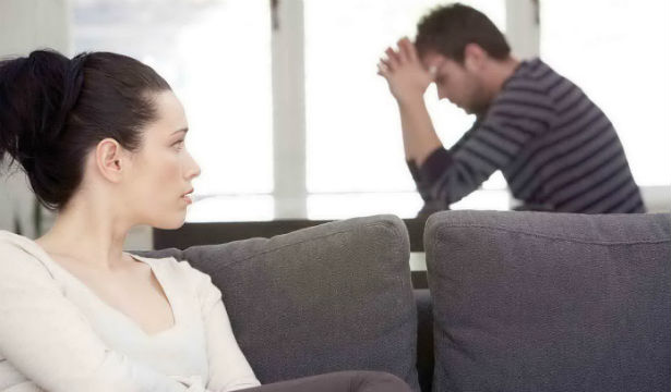 «Сестра годами говорит о разводе с мужем, но не уходит»