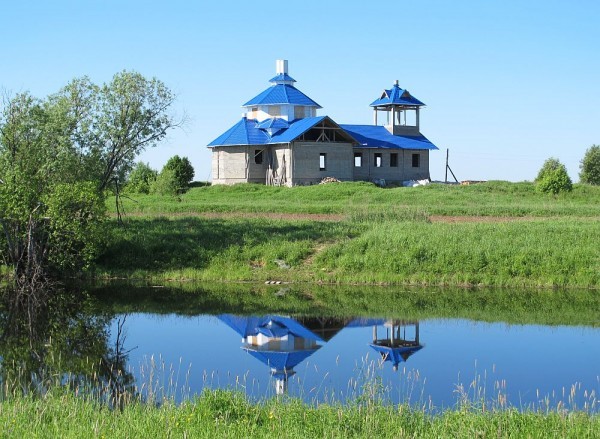 Строящийся храм Введения Пресвятой Богородицы во Храм на Княжестрове