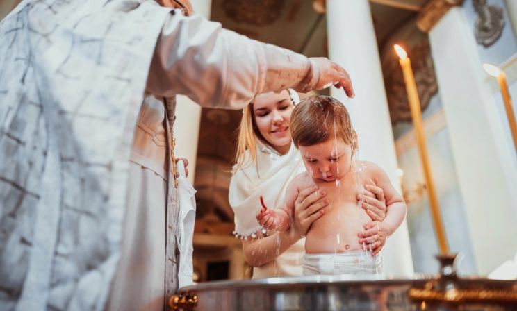 Крестить нельзя отказать